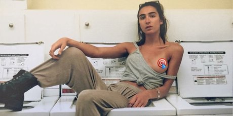 Alaston vuotanut OnlyFans-kuva Izzi Rojas