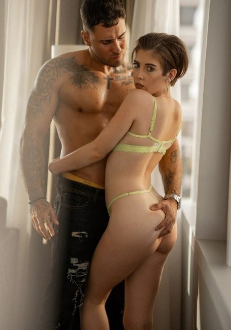 Nahá fotka uniklých OnlyFans od Thealeexa