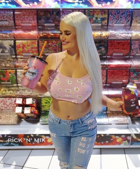 Zandra May