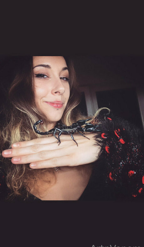 Artnvenom  nude leaked OnlyFans photo