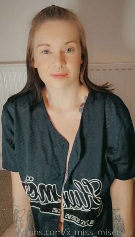 Naakte gelekte OnlyFans-foto van Xmissmiseryx