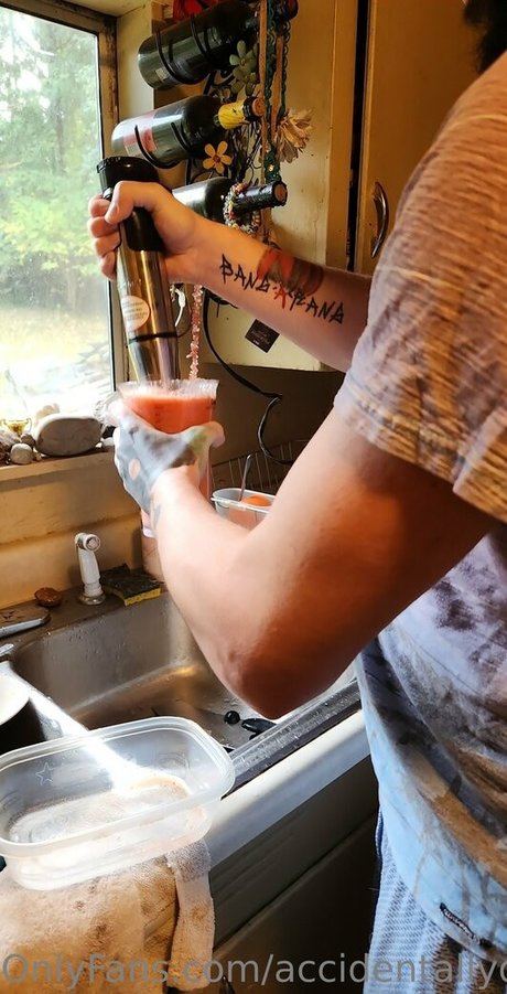 Nahá fotka uniklých OnlyFans od Accidentallydelicious