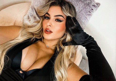 Sthefany Oliveira OnlyFans 유출 누드 사진