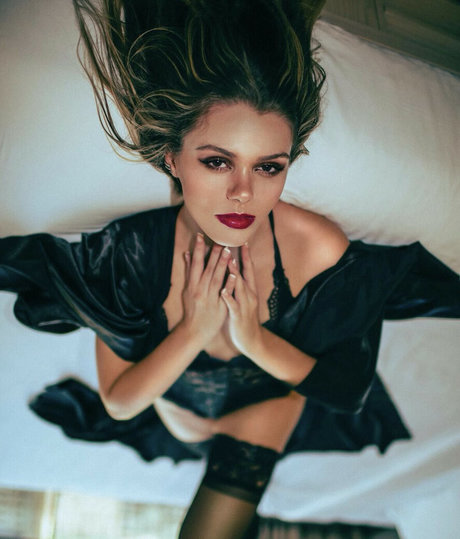 Nahá fotka uniklých OnlyFans od Audra Grace Johnson