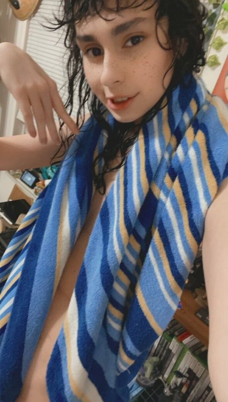 Shiruwu OnlyFansリークヌード写真