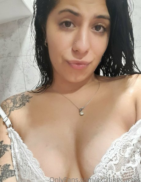 Обнаженная фотография утечки OnlyFans от Excitingcurves