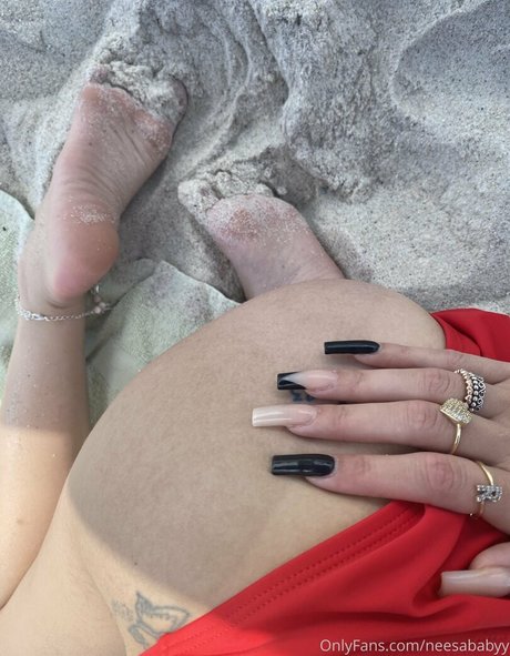 Naken lekkede OnlyFans-bilde av Neesababyy