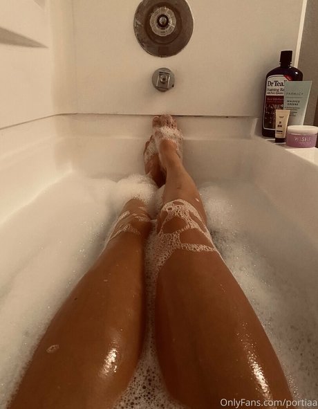 Naken läckt OnlyFans-bild av Portiaa