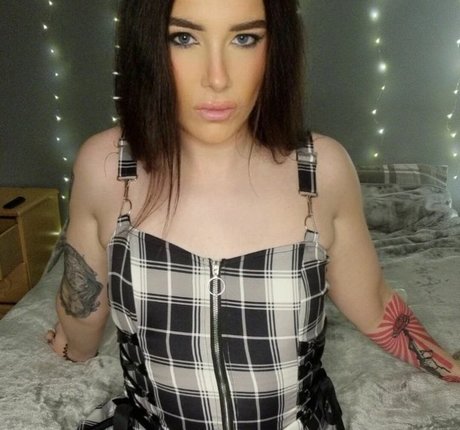 Nahá fotka uniklých OnlyFans od Aliysha