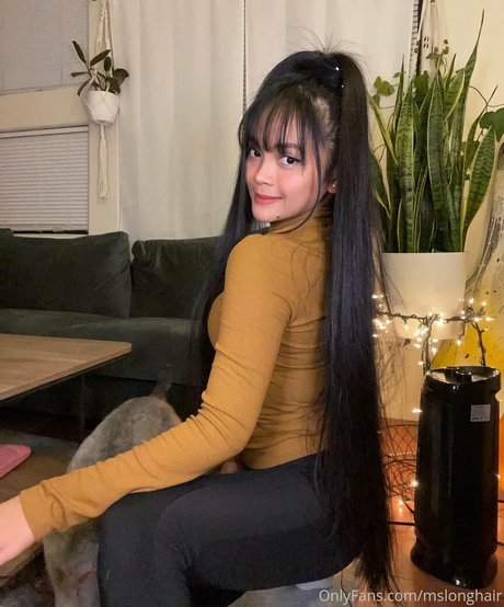 Naakte gelekte OnlyFans-foto van Mslonghair