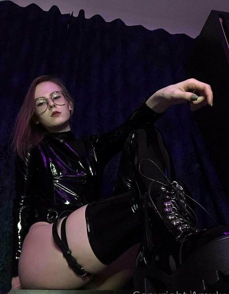 Amyluxxx