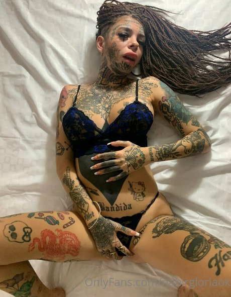 Nahá fotka uniklých OnlyFans od Nahirgloriaokk