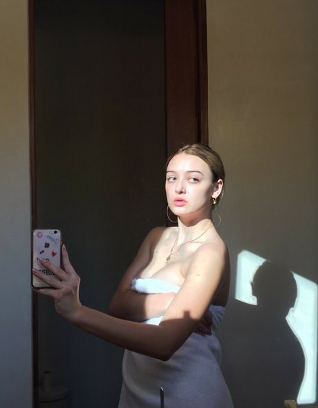 Naken lekkede OnlyFans-bilde av Grace Piehl