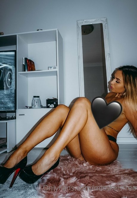 Обнаженная фотография утечки OnlyFans от Misskelsfree