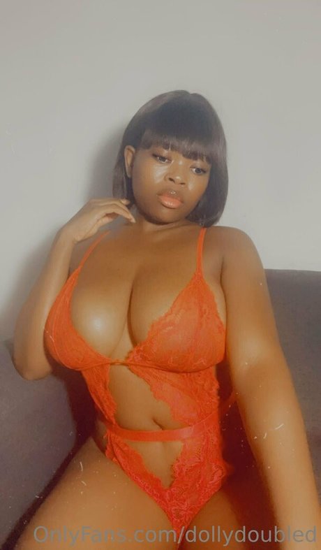 Naken lekkede OnlyFans-bilde av Dollydoubled