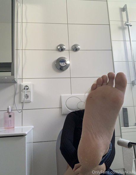 Alaston vuotanut OnlyFans-kuva Monamixxx