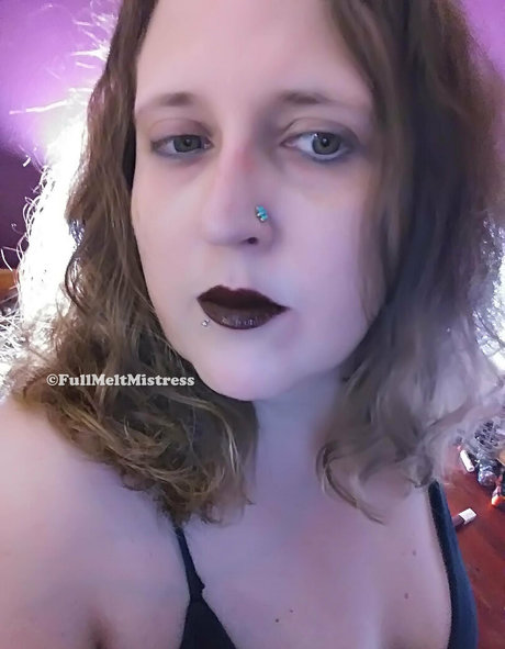 Nahá fotka uniklých OnlyFans od Fullmeltmistress