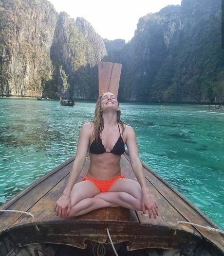Caity Lotz