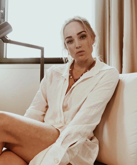 Caity Lotz