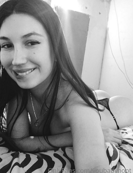 Nahá fotka uniklých OnlyFans od Youbabyhoot