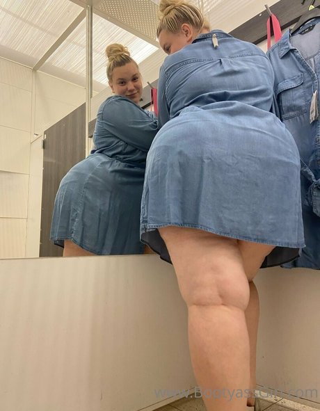 Bootyassgirl
