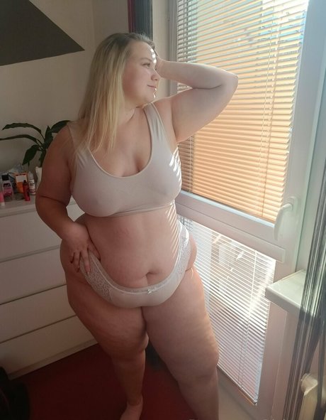 Bootyassgirl