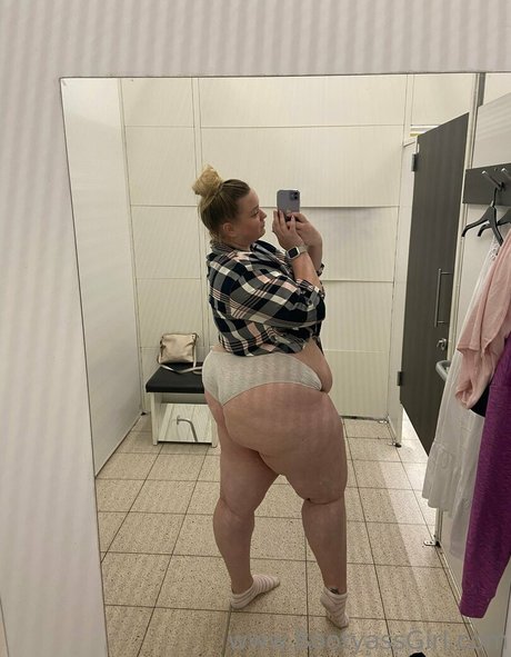 Bootyassgirl
