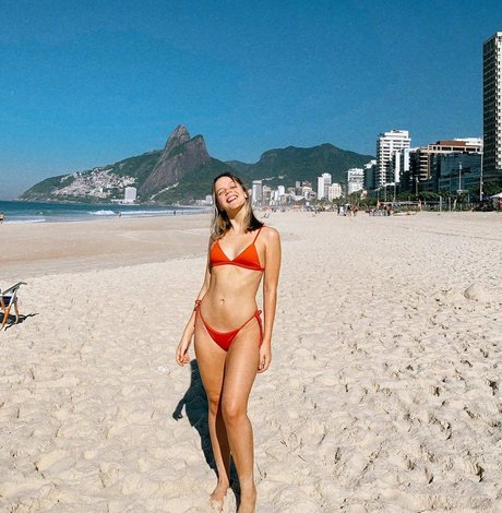 Naken läckt OnlyFans-bild av Nicole Dutr