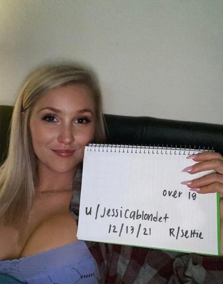 Alaston vuotanut OnlyFans-kuva Jessica Blondet