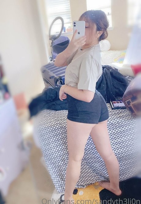 Sandyth3li0n OnlyFans 유출 누드 사진