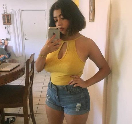 Naken lekkede OnlyFans-bilde av Sadd Pup