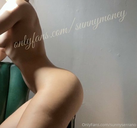 Foto nua vazada do OnlyFans de Sunnyserrano