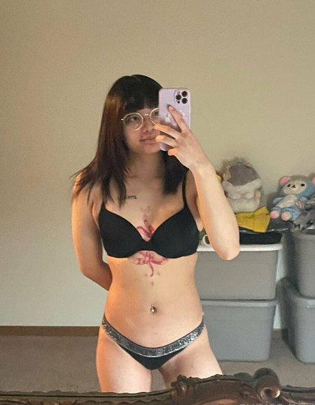 Nahá fotka uniklých OnlyFans od Sunisabby