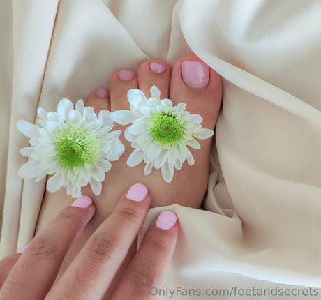 Feetandsecrets OnlyFans 유출 누드 사진