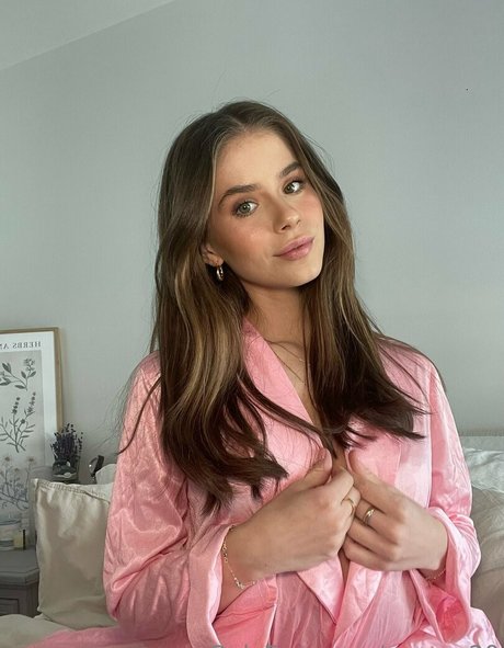 Naakte gelekte OnlyFans-foto van Emmm20