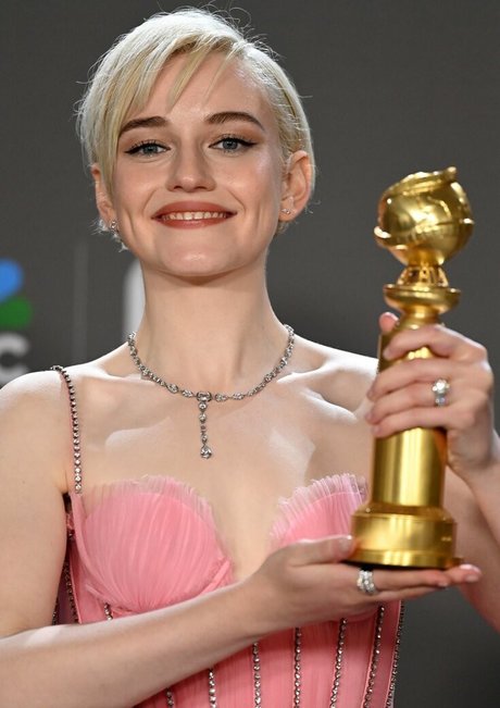 Julia Garner