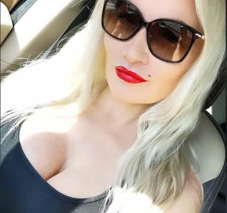 Naken läckt OnlyFans-bild av Marika Fingerroos