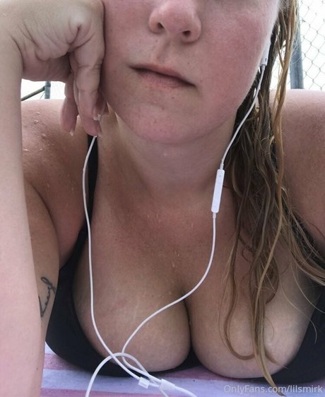 Nahá fotka uniklých OnlyFans od Lilsmirk