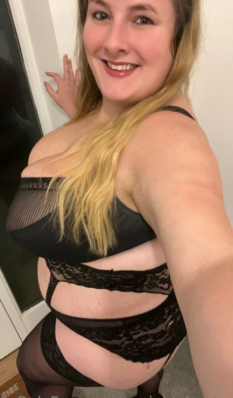 Rosiebigboobs