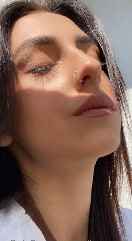 Nahá fotka uniklých OnlyFans od Pollysmalls