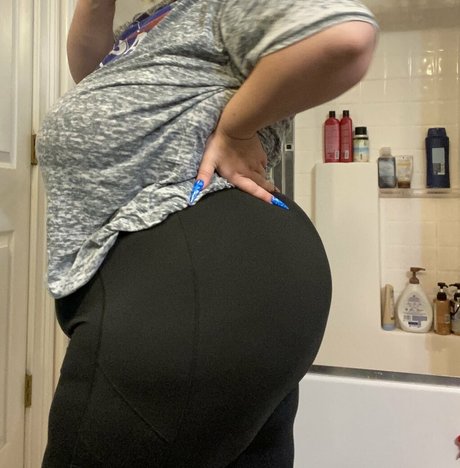 Alaston vuotanut OnlyFans-kuva Fatbae