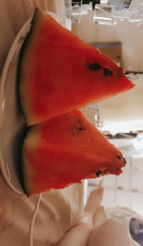 Naken läckt OnlyFans-bild av Tsuruko The Alien