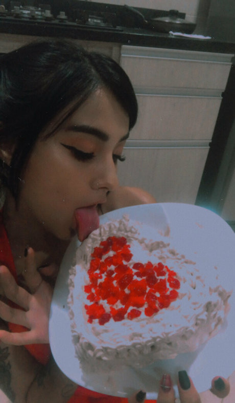 Alaston vuotanut OnlyFans-kuva Sunmoonlia