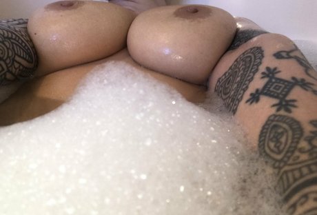 Nahá fotka uniklých OnlyFans od Alicesey