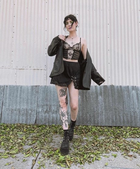 Nahá fotka uniklých OnlyFans od Thegothicsprite