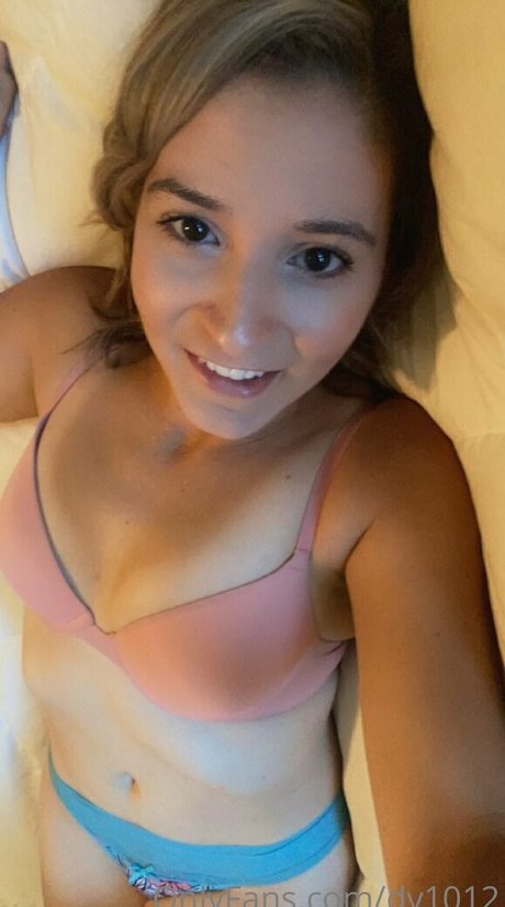 Nahá fotka uniklých OnlyFans od Littlephilly