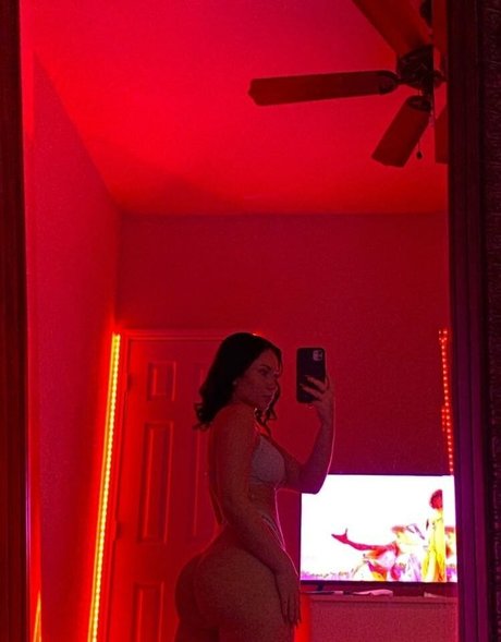 Foto nua vazada do OnlyFans de Taylerhills