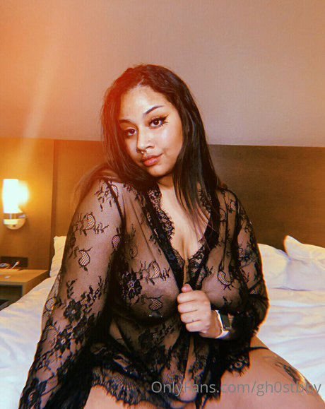 Nahá fotka uniklých OnlyFans od Gh0stbby