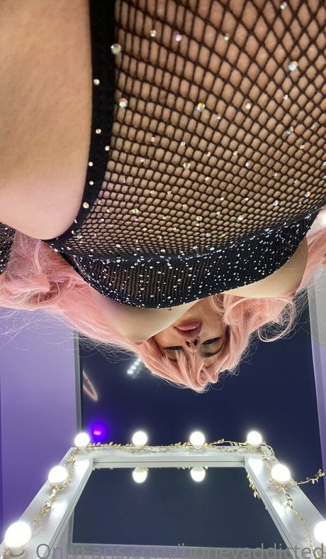 Nahá fotka uniklých OnlyFans od Honeyaddicted