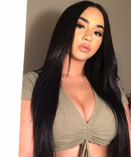 Naken lekkede OnlyFans-bilde av Genatg